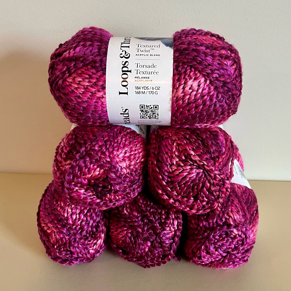 Loops & Threads Textured Twist Yarn in Rose Garden